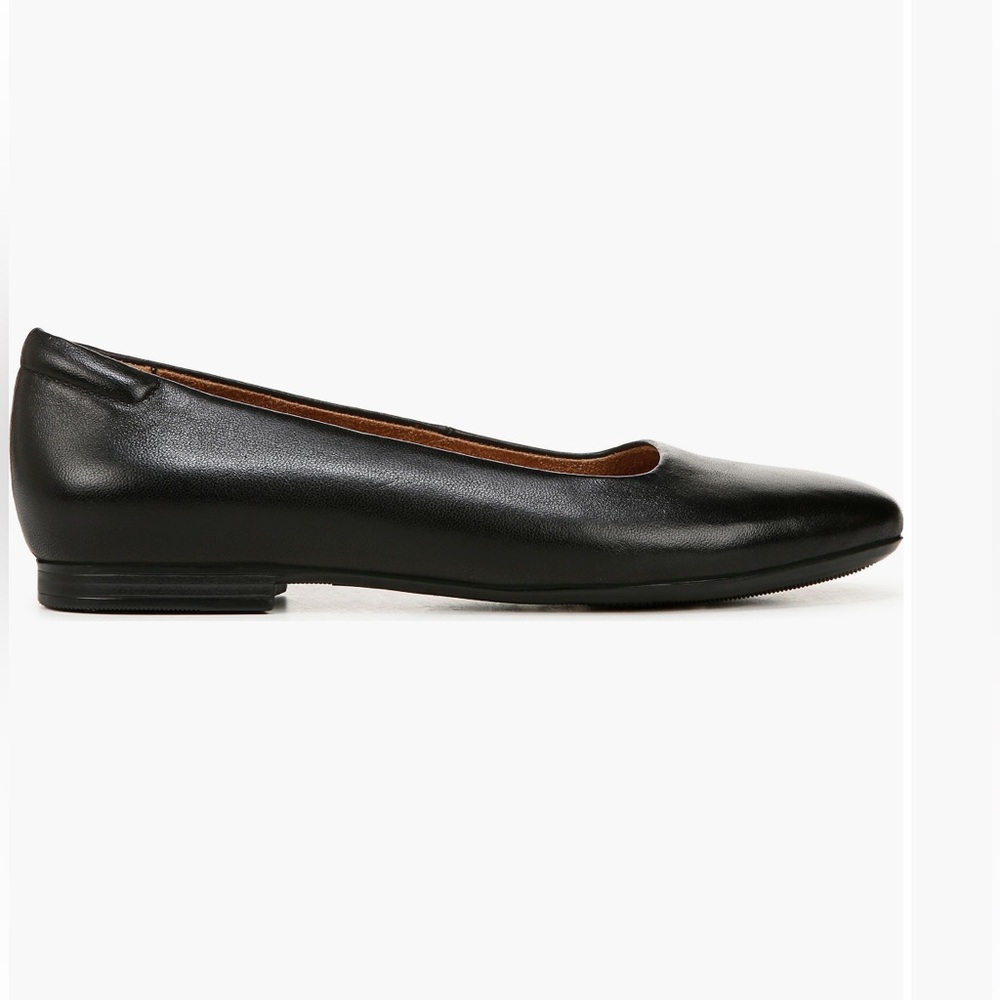 Brand New Never Worn Naturalizer Black Leather Kelly Women's Ballet Flats
